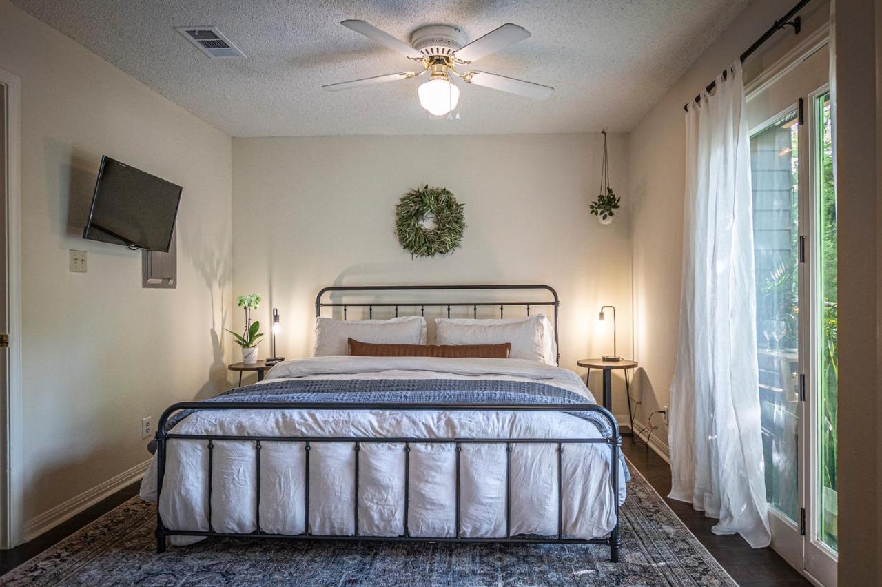 Lush, Enchanting Austin Oasis! Apartment Luaran gambar